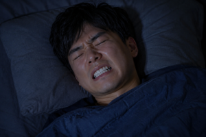 寝ている時に食いしばっている写真